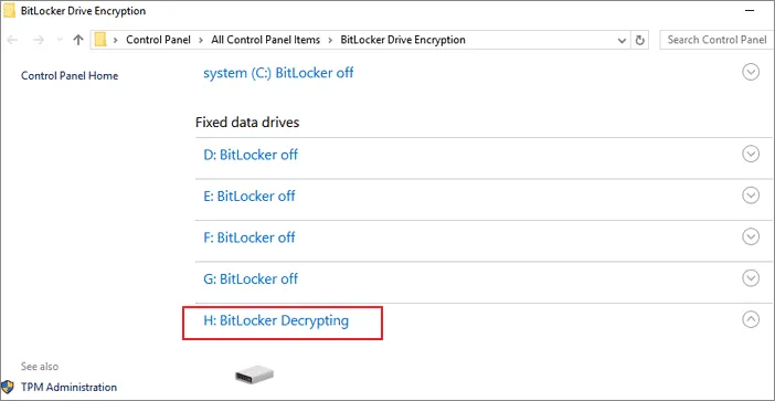 Espere hasta que BitLocker descifre la unidad