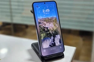 Jak používat fotografické okolní tapety na telefonu Samsung Galaxy