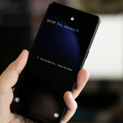 Samsung Galaxy スマートフォンで Now Playing を使用する方法