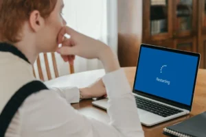 6 soluciones para que la computadora con Windows se reinicie en lugar de apagarse