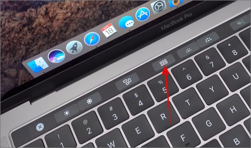 Ouvrez le Launchpad à l'aide de la Touch Bar