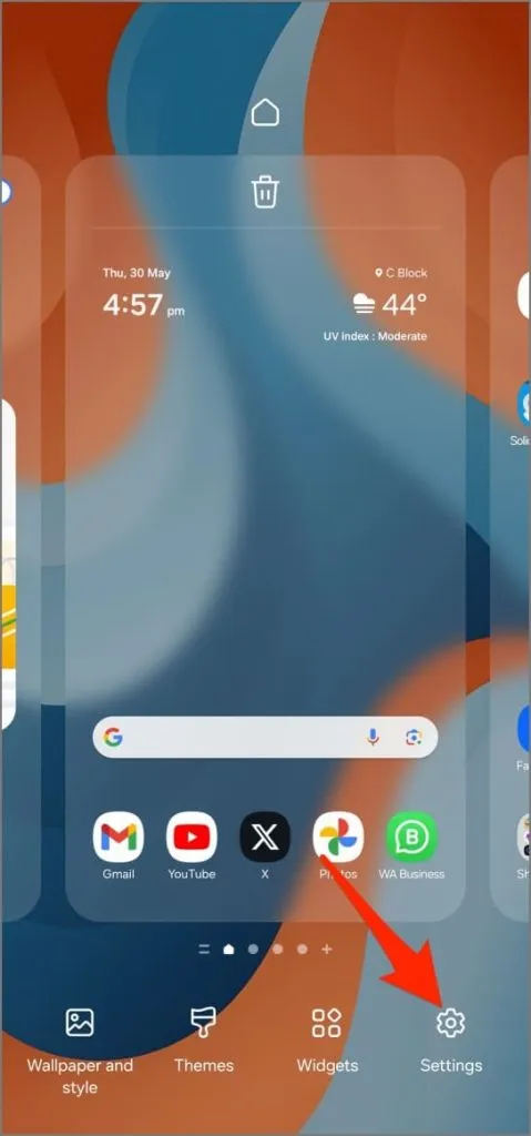 Cambia la dimensione della griglia della schermata iniziale in One UI 6.1 sul telefono Samsung Galaxy