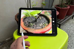 Varat izmantot Apple Pencil kā kameras pogu savam iPad