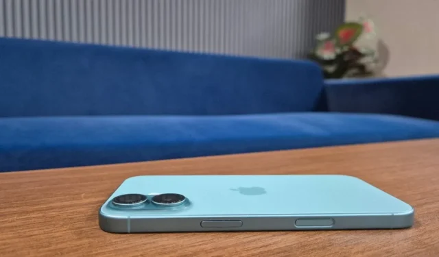 iPhone 16에서 카메라 컨트롤 버튼 압력 설정 조정