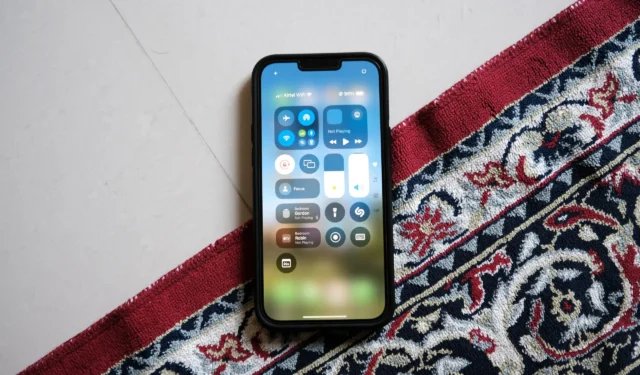 Personalizando e utilizando os recursos do Control Center no iOS 18