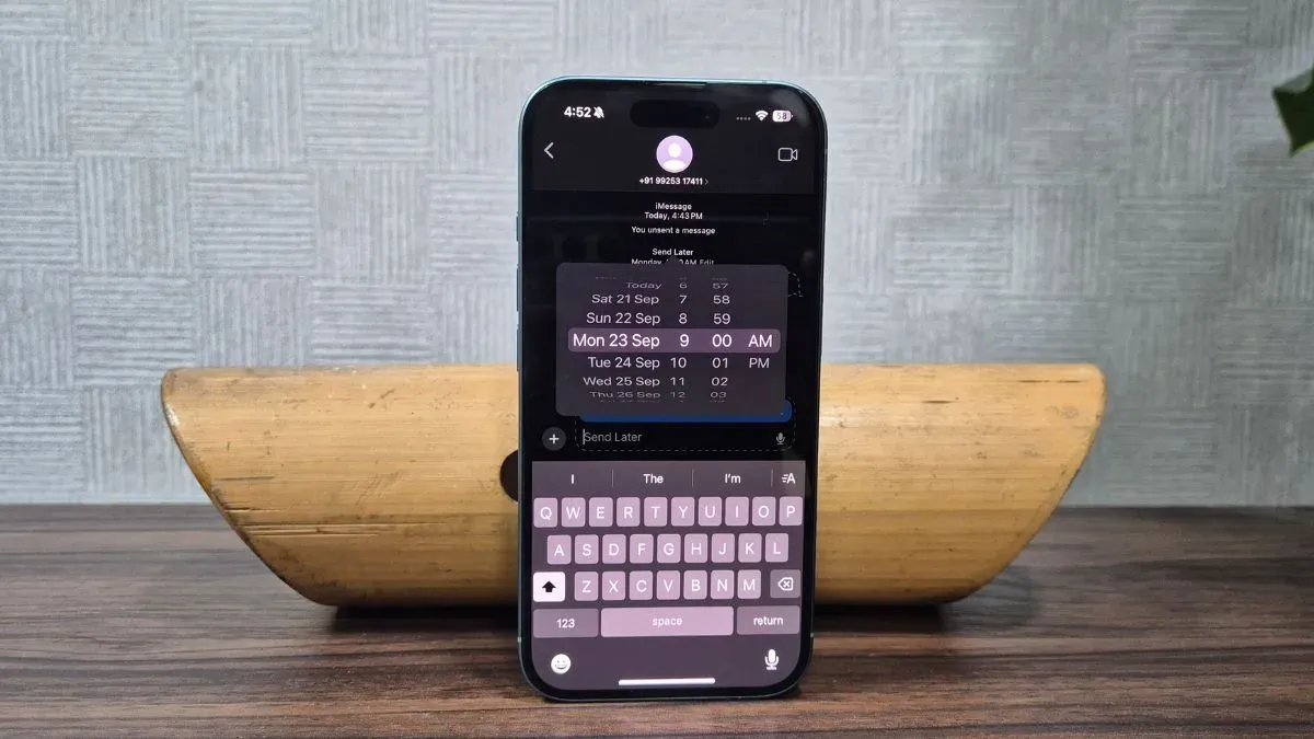 Přečtěte si, jak formátovat text a plánovat zprávy v iOS 18