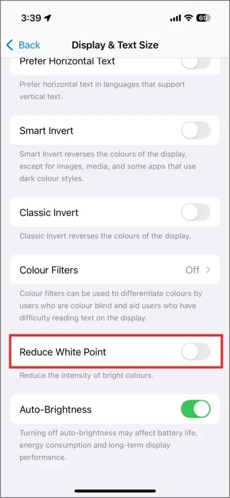 iOS 18 접근성 설정에서 화이트 포인트 줄이기