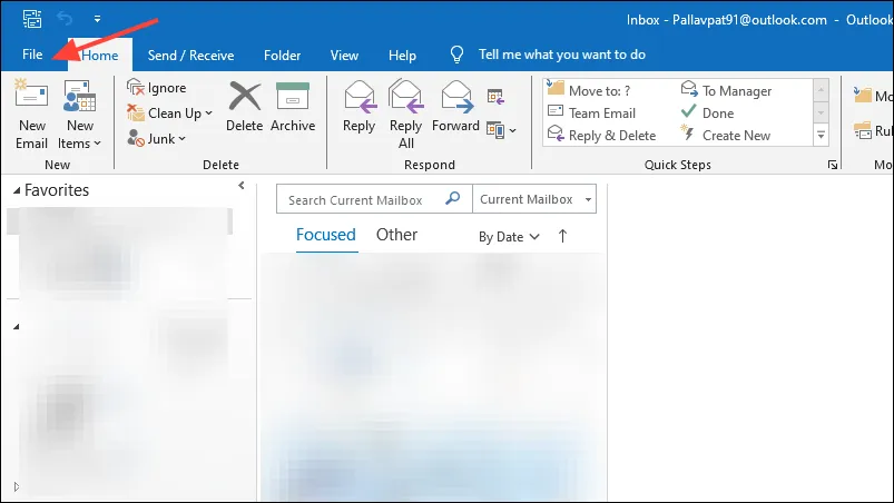 Outlook のファイル メニュー