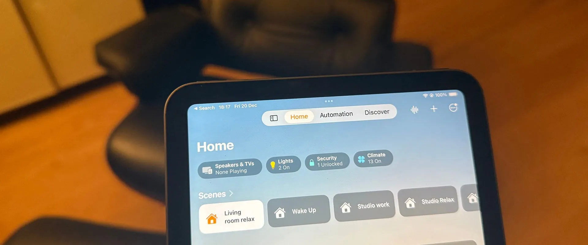 Apple HomeKit è semplice da usare, ma ora voglio più potenza. Un iPad con l'app Home di Apple.