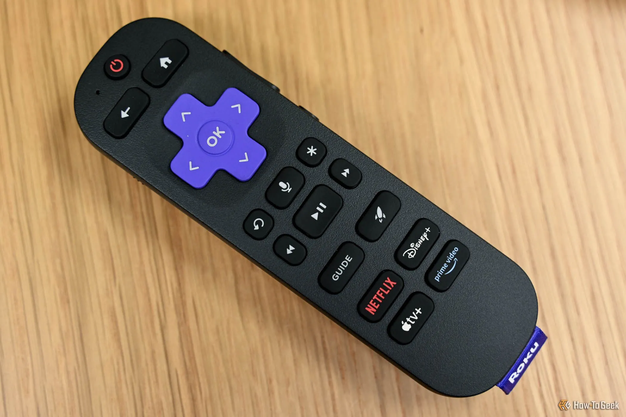 Roku Voice Remote Pro 上的按鈕。