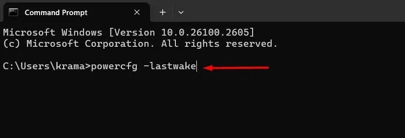 Símbolo del sistema que muestra el comando powercfg -lastwake.