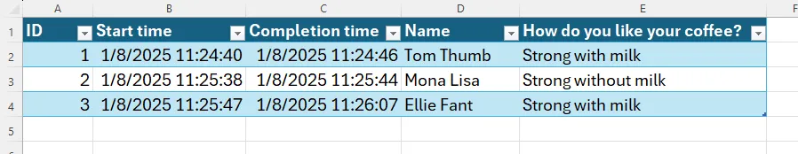 Reacties op een Microsoft Form-formulier in een Excel-bureaublad.